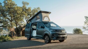 The Citroën Holidays with its pop top roof up